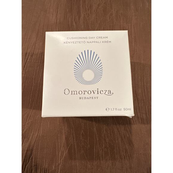 Omorovicza cushioning day cream - Picture 1 of 3